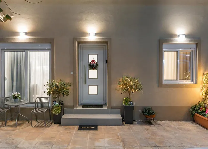 Eranthis Apartment